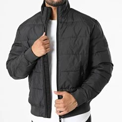 Tout neuf 🤩 Doudoune Mix Media 0331 Noir de Calvin Klein 🛒