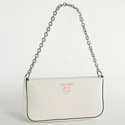 Coupon ✔️ Sac A Main Femme Sculpted Shoulder Bag 0074 Beige de Calvin Klein ❤️