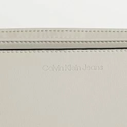 Coupon ✔️ Sac A Main Femme Sculpted Shoulder Bag 0074 Beige de Calvin Klein ❤️ -Calvin Klein Soldes Magasin calvin klein 333971 K60K610074 ACF 20220830T122238 03