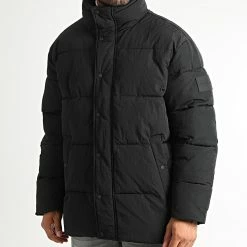 Grosses soldes ✔️ Doudoune Oversize Badge 1915 Noir de Calvin Klein 🔥 -Calvin Klein Soldes Magasin calvin klein 335325 J30J321915 BEH 20220909T080742 03