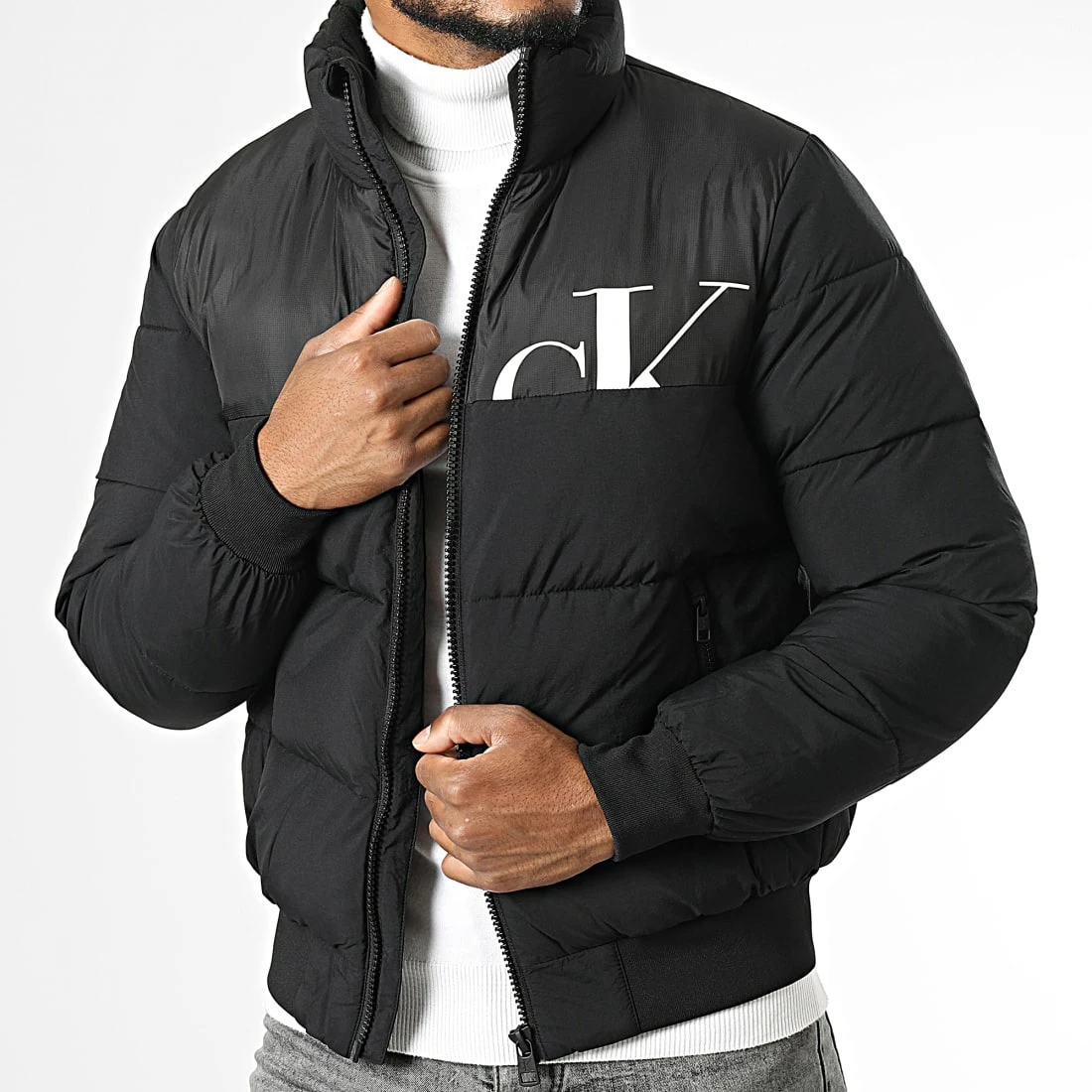 Le moins cher ⭐ Doudoune Cut Off CK 1973 Noir de Calvin Klein 🛒 1 Le moins cher ⭐ Doudoune Cut Off CK 1973 Noir de Calvin Klein 🛒