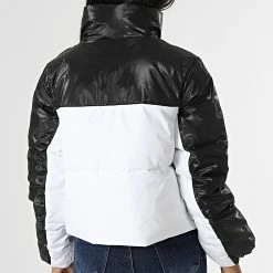 Bon marché 🛒 Doudoune Femme Color Blocking 9832 Blanc Noir de Calvin Klein 🥰 -Calvin Klein Soldes Magasin calvin klein 335357 J20J219832 BEH 20220906T150153 04