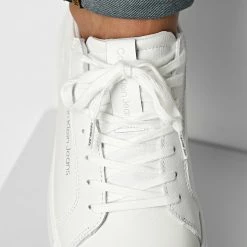 Remise 🥰 Baskets Chunky Cupsole 0330 Bright White de Calvin Klein 💯 -Calvin Klein Soldes Magasin calvin klein 336029 YM0YM00330 YAF 20220909T155537 03