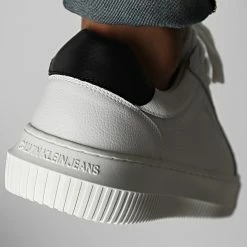 Remise 🥰 Baskets Chunky Cupsole 0330 Bright White de Calvin Klein 💯 -Calvin Klein Soldes Magasin calvin klein 336029 YM0YM00330 YAF 20220909T155538 04