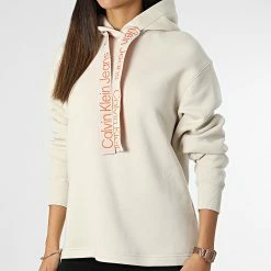 Meilleure affaire 🔔 Sweat Capuche Femme 9945 Beige de Calvin Klein 😍 -Calvin Klein Soldes Magasin calvin klein 336618 J20J219945 ACF 20221013T152847 03