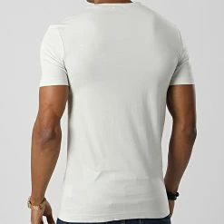 De gros 🎉 Tee 👕 Shirt 0855 Gris de Calvin Klein 💯 -Calvin Klein Soldes Magasin calvin klein 336639 J30J320855 PRF 20221026T135702 04