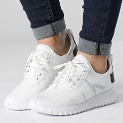 Vente flash 🧨 Baskets Femme Sporty Runner EVA Slipon 0687 White de Calvin Klein 😍