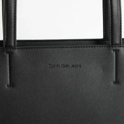 Bon marché 👍 Sac A Main Femme Sculpted Shopper 0071 Noir de Calvin Klein 👍 -Calvin Klein Soldes Magasin calvin klein 337842 K60K610071 BDS 20221003T154535 03
