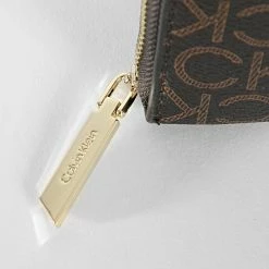 Remise 🎁 Portefeuille CK Must K50K609913 Marron de Calvin Klein ❤️ -Calvin Klein Soldes Magasin calvin klein 337890 K50K609913 0HD 20220928T091043 03
