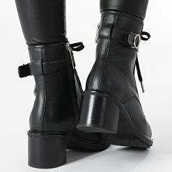 Bon marché ❤️ Bottines Femme Rubber Sole Comb 1256 Black de Calvin Klein 👏 -Calvin Klein Soldes Magasin calvin klein 338534 HW0HW01256 BAX 20220921T152928 04