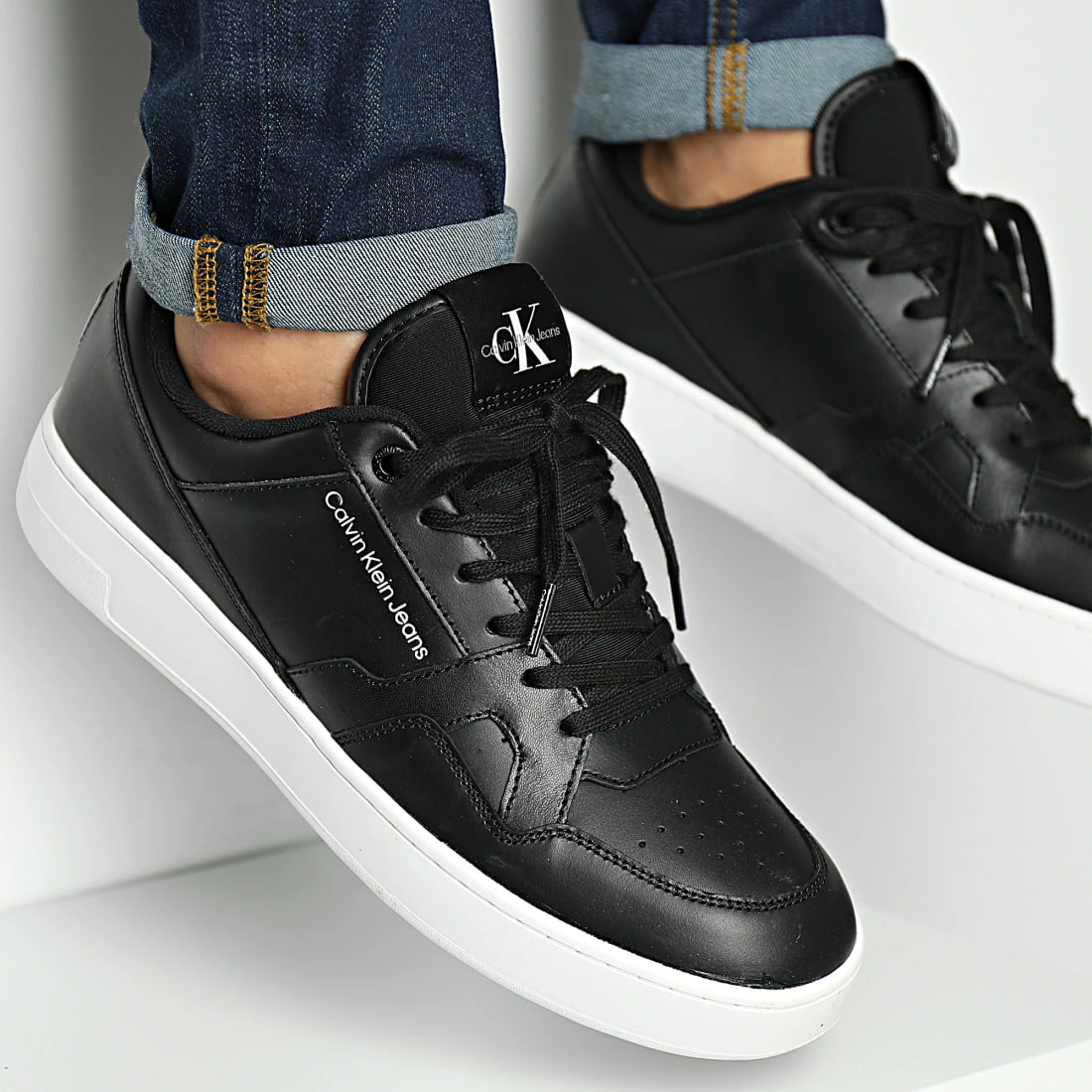 Vente flash 😀 Baskets Cupsole Lacup Low YM0YM00497 Black de Calvin Klein 🥰 1 Vente flash 😀 Baskets Cupsole Lacup Low YM0YM00497 Black de Calvin Klein 🥰