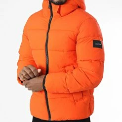 Grosses soldes 😍 Doudoune Capuche Crinkle Nylon Puffer 0336 Orange de Calvin Klein ✔️ -Calvin Klein Soldes Magasin calvin klein 339422 K10K110336 S04 20220927T154303 03