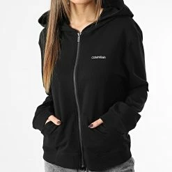 Top 10 👏 Sweat Capuche Zippé Femme QS6869E Noir de Calvin Klein 🎉