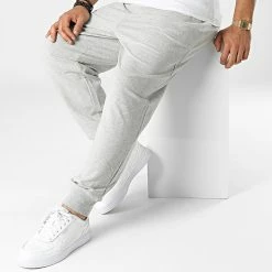 Le moins cher 🛒 Pantalon Jogging NM2302E Gris Chiné de Calvin Klein 🛒 -Calvin Klein Soldes Magasin calvin klein 342258 NM2302E P7A 20221017T151909 03