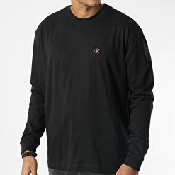 Tout neuf 😉 Tee 👚 Shirt Manches Longues Logo Tape 2556 Noir de Calvin Klein ⌛ -Calvin Klein Soldes Magasin calvin klein 342617 J30J322556 BEH 20221027T152055 04