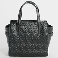 Remise 🎁 Sac A Main Femme CK Must Mini Tote 0193 Noir de Calvin Klein 🎁 -Calvin Klein Soldes Magasin calvin klein 343828 K60K610193 BAX 20221024T154944 04