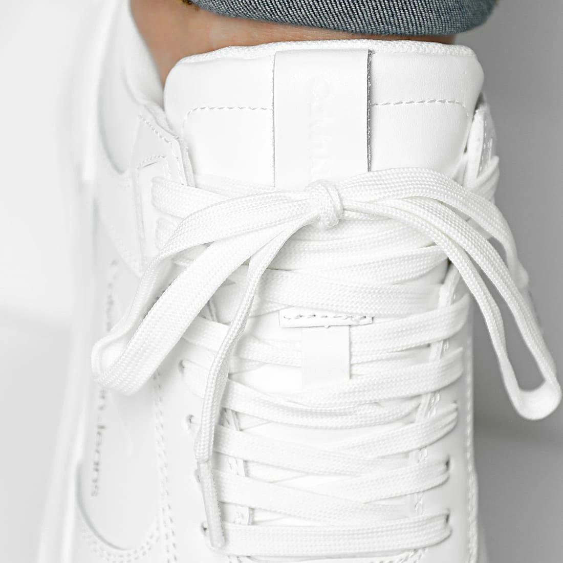 Top 10 🎁 Baskets Chunky Runner Leather Nappa 0521 Triple White de Calvin Klein ⌛ 3 Top 10 🎁 Baskets Chunky Runner Leather Nappa 0521 Triple White de Calvin Klein ⌛ – Image 3