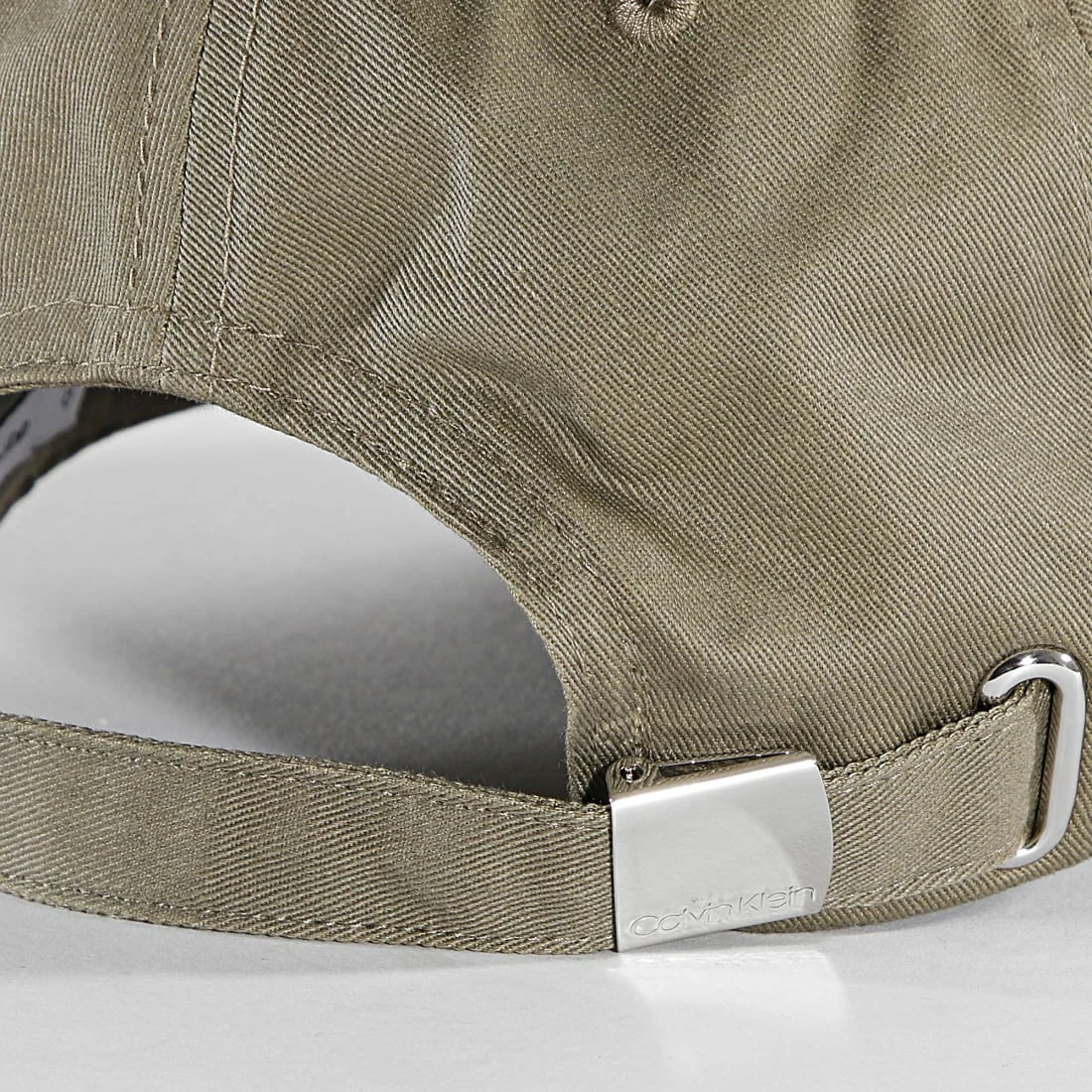 Acheter 🎁 Casquette Embroidery 5737 Vert Kaki de Calvin Klein 😍 3 Acheter 🎁 Casquette Embroidery 5737 Vert Kaki de Calvin Klein 😍 – Image 3