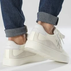 Acheter 🛒 Baskets Femme Classic Cupsole Leather 0699 Ivory Ghost Grey de Calvin Klein 🧨 -Calvin Klein Soldes Magasin calvin klein 345302 YW0YW00699 0GG 20221115T141244 04