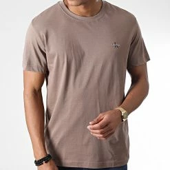 Budget 🔥 Lot De 2 Tee 👚 Shirts Monogram 0199 Camel Blanc de Calvin Klein 🔥 7 Budget 🔥 Lot De 2 Tee 👚 Shirts Monogram 0199 Camel Blanc de Calvin Klein 🔥 -Calvin Klein Soldes Magasin calvin klein 345373 J30J320199 GVE 20221024T152610 03