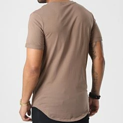 Offres 🥰 Tee 👕 Shirt Oversize 5319 Marron de Calvin Klein 🔥 -Calvin Klein Soldes Magasin calvin klein 345703 J30J315319 GVE 20221104T142936 04