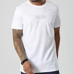 Meilleure affaire 😍 Tee 👕 Shirt 2504 Blanc de Calvin Klein 🤩 -Calvin Klein Soldes Magasin calvin klein 345723 J30J322504 YAF 20221104T144157 03