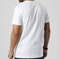 Meilleure affaire 😍 Tee 👕 Shirt 2504 Blanc de Calvin Klein 🤩 -Calvin Klein Soldes Magasin calvin klein 345723 J30J322504 YAF 20221104T144158 04