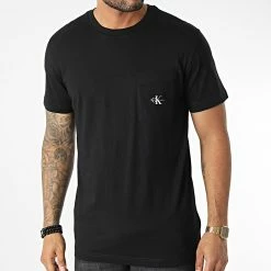 De gros 👍 Tee 👕 Shirt Poche Micro Monologo 3027 Noir de Calvin Klein 💯