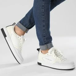 Vente flash ⌛ Baskets Femme Cupsole Low Leather 0876 Ivory Ghost Grey White Black de Calvin Klein 🌟 -Calvin Klein Soldes Magasin calvin klein 345993 YW0YW00876 0F4 20221115T135619 03