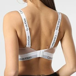 Le moins cher 👍 Brassière Femme QF7030E Beige de Calvin Klein 🤩 -Calvin Klein Soldes Magasin calvin klein 346056 QF7030E 7NS 20221124T093123 04