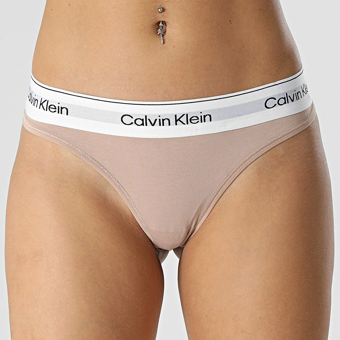 Grosses soldes ❤️ String Femme QF7050E Beige de Calvin Klein ⭐ 1 Grosses soldes ❤️ String Femme QF7050E Beige de Calvin Klein ⭐