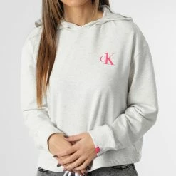 Top 10 😀 Sweat Capuche Femme QS6427E Blanc Chiné de Calvin Klein ⭐ -Calvin Klein Soldes Magasin calvin klein 346058 QS6427E P74 20221114T120754 03