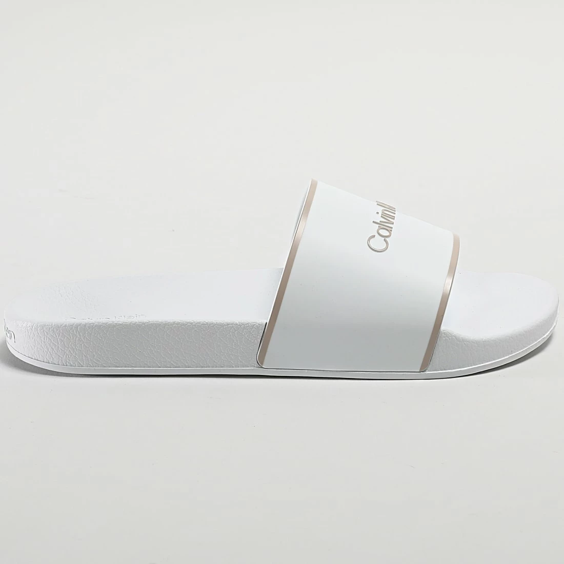 Remise 🎉 Claquettes Femme Rubber Pool Slide 1382 White Feather Gray de Calvin Klein 🧨 3 Remise 🎉 Claquettes Femme Rubber Pool Slide 1382 White Feather Gray de Calvin Klein 🧨 – Image 3