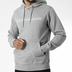 Bon marché 🔔 Sweat Capuche Institutional 2551 Gris Chiné de Calvin Klein 🧨 -Calvin Klein Soldes Magasin calvin klein 346092 J30J322551 P2D 20221031T143330 03