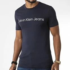 Meilleur prix 🧨 Tee 👚 Shirt Institutional 2552 Bleu Marine de Calvin Klein 🛒