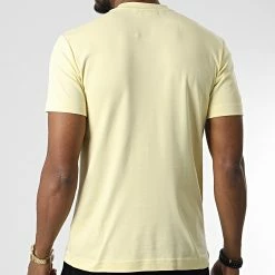 Grosses soldes ✔️ Tee 👕 Shirt Micro Logo Interlock 9894 Jaune Clair de Calvin Klein 😉 -Calvin Klein Soldes Magasin calvin klein 346153 K10K109894 ZHO 20221031T144159 04