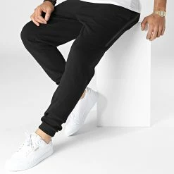 Meilleure affaire 🛒 Pantalon Jogging Logo Tape 0820 Noir de Calvin Klein 🌟 6 Meilleure affaire 🛒 Pantalon Jogging Logo Tape 0820 Noir de Calvin Klein 🌟 -Calvin Klein Soldes Magasin calvin klein 347043 K10K110820 BEH 20221124T091642 03