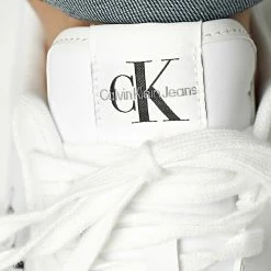 Vente flash 🤩 Baskets Retro Runner 0683 White Black de Calvin Klein ❤️ -Calvin Klein Soldes Magasin calvin klein 347381 YM0YM00683 0K4 20221111T155035 03