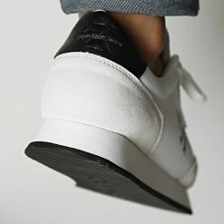 Vente flash 🤩 Baskets Retro Runner 0683 White Black de Calvin Klein ❤️ -Calvin Klein Soldes Magasin calvin klein 347381 YM0YM00683 0K4 20221111T155036 04