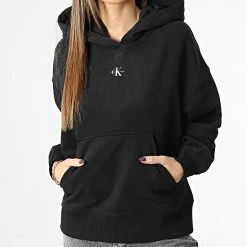 Le moins cher 🛒 Sweat Capuche Femme Micro Monologo 0434 Noir de Calvin Klein 🌟