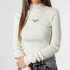 Les meilleures critiques de 🎁 Pull Femme Stacked Logo 0439 Beige de Calvin Klein 🔔 -Calvin Klein Soldes Magasin calvin klein 347418 J20J220439 YBI 20221114T122713 03