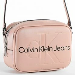 Promo 🤩 Sac A Main Femme Sculpted 7202 Rose de Calvin Klein ⭐