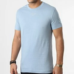 Top 10 🌟 Tee 👕 Shirt Stacked Logo 0595 Bleu Clair de Calvin Klein ✨