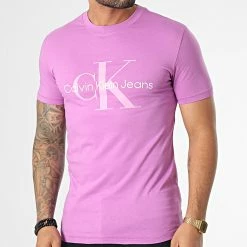Grosses soldes 😉 Tee 👕 Shirt 0806 Violet de Calvin Klein 🎉