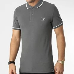 Budget ⭐ Polo Manches Courtes Tipping Slim 5603 Gris Anthracite de Calvin Klein 🔥 -Calvin Klein Soldes Magasin calvin klein 347757 J30J315603 PRC 20221121T151333 03