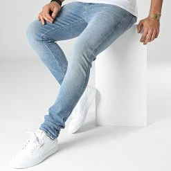Meilleure vente 💯 Jean Skinny 2413 Bleu Denim de Calvin Klein 🧨 -Calvin Klein Soldes Magasin calvin klein 347763 J30J322413 1A4 20221118T153940 03