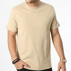 Vente flash ✨ Tee 👕 Shirt Micro Logo Interlock 9894 Sable de Calvin Klein 👍 -Calvin Klein Soldes Magasin calvin klein 347979 K10K109894 PF2 20221114T135035 03