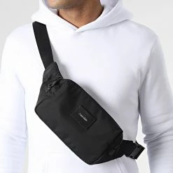 Remise 🥰 Sac Banane CK Must 9119 Noir de Calvin Klein 👏