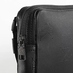 Promo 🔥 Sacoche Monogram Soft Reporter 0104 Noir de Calvin Klein 🤩 6 Promo 🔥 Sacoche Monogram Soft Reporter 0104 Noir de Calvin Klein 🤩 -Calvin Klein Soldes Magasin calvin klein 347994 K50K510104 0GJ 20221125T155345 03