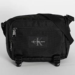 Le moins cher 🧨 Sacoche Sport Essentials 0095 Noir de Calvin Klein ⭐